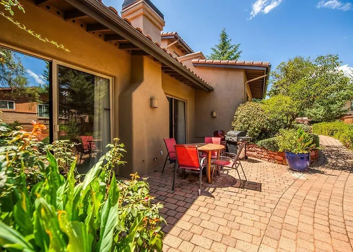 Holiday home Uptown Gem: 3-bed Townhome With Majestic Views And Location Sedona
