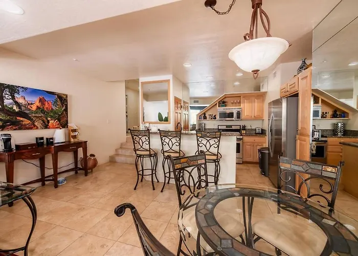 Uptown Gem: 3-bed Townhome With Majestic Views And Location Sedona