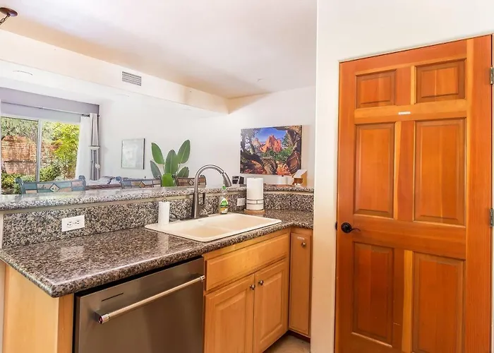Holiday home Uptown Gem: 3-bed Townhome With Majestic Views And Location Sedona