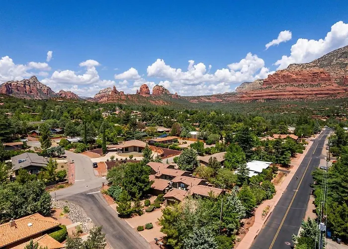 Holiday home Uptown Gem: 3-bed Townhome With Majestic Views And Location